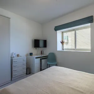  Kwatera prywatna Bedrooms With Ensuite Bathrooms