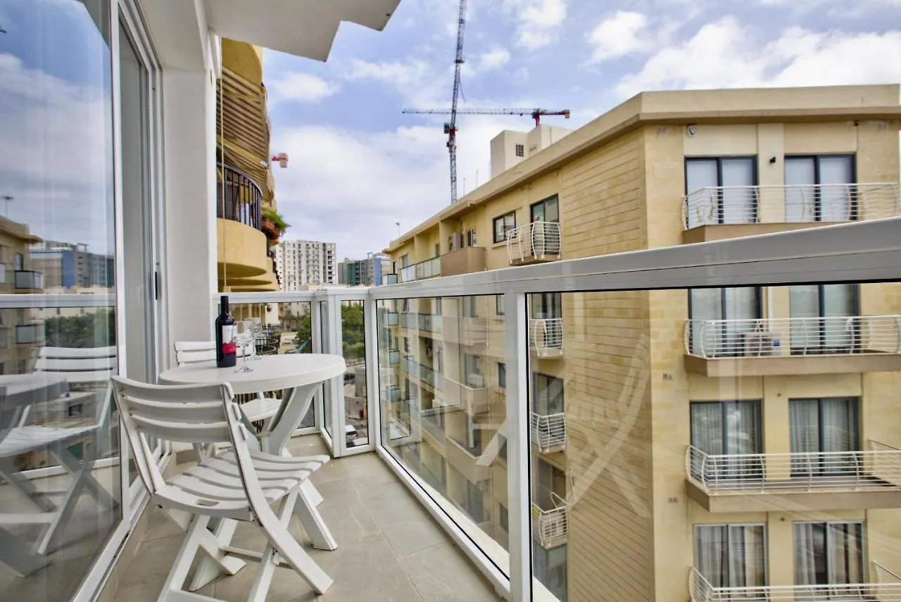 Bastions Seaview Apartments And Duplex Penthouse In Sliema By Shortletsmalta