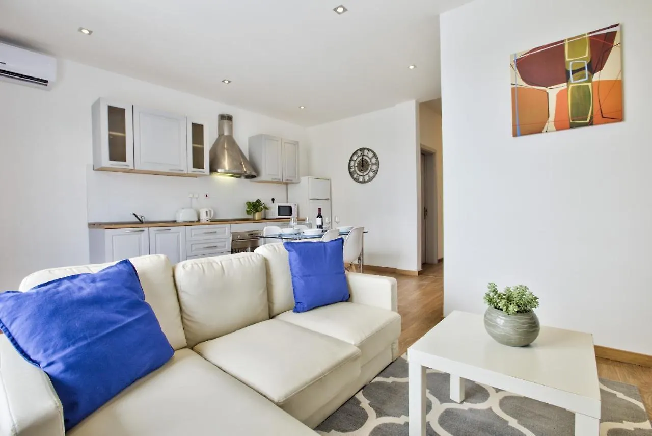 Bastions Seaview Apartments And Duplex Penthouse In Sliema By Shortletsmalta