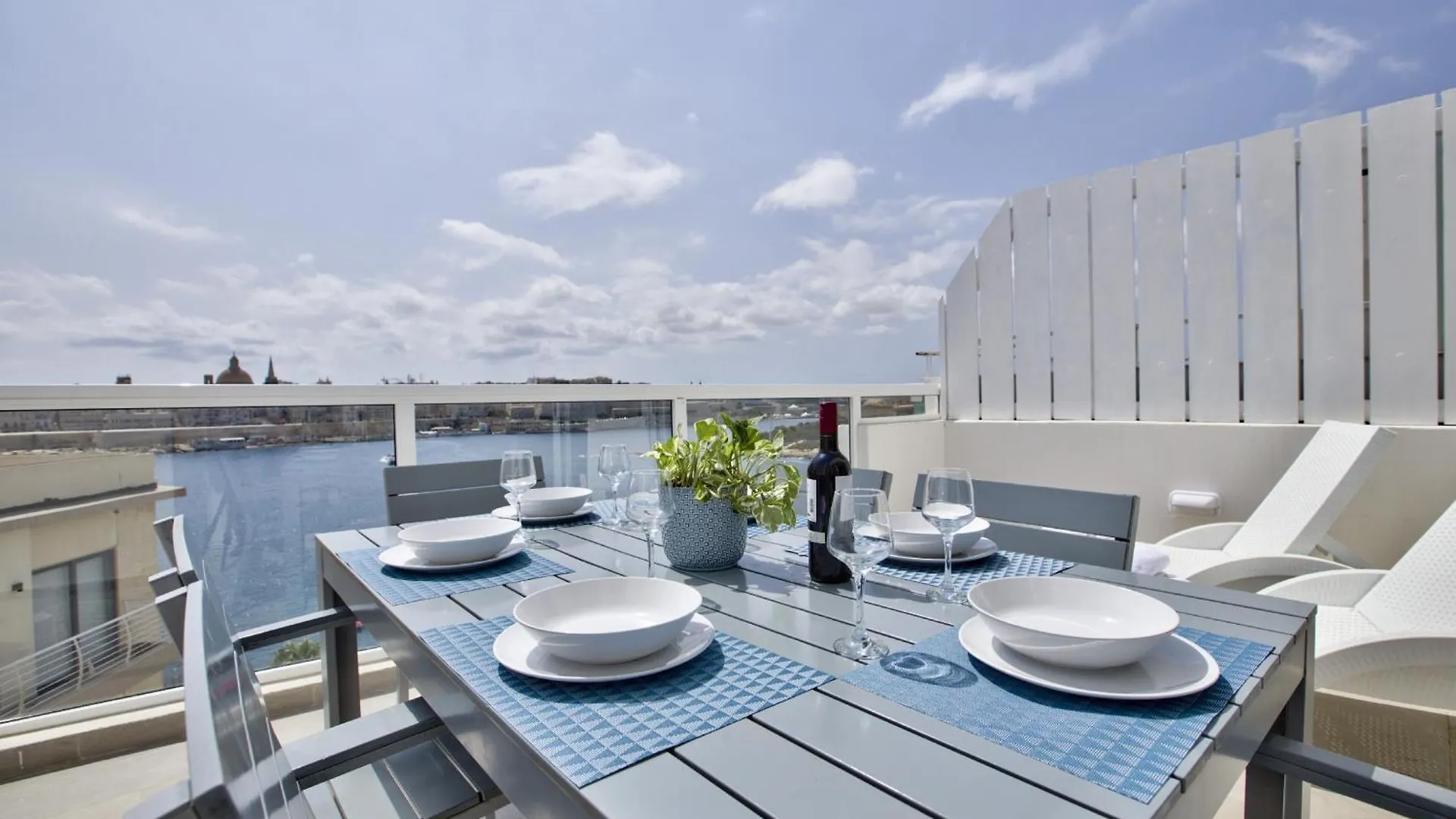 Bastions Seaview Apartments And Duplex Penthouse In Sliema By Shortletsmalta