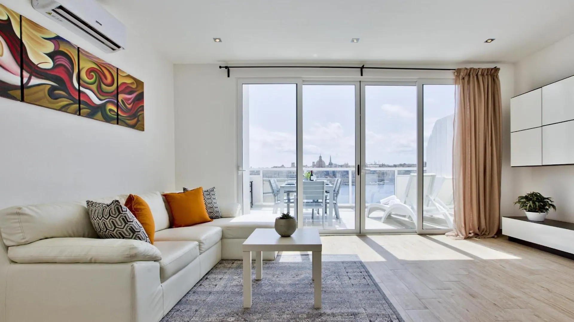 Bastions Seaview Apartments And Duplex Penthouse In Sliema By Shortletsmalta